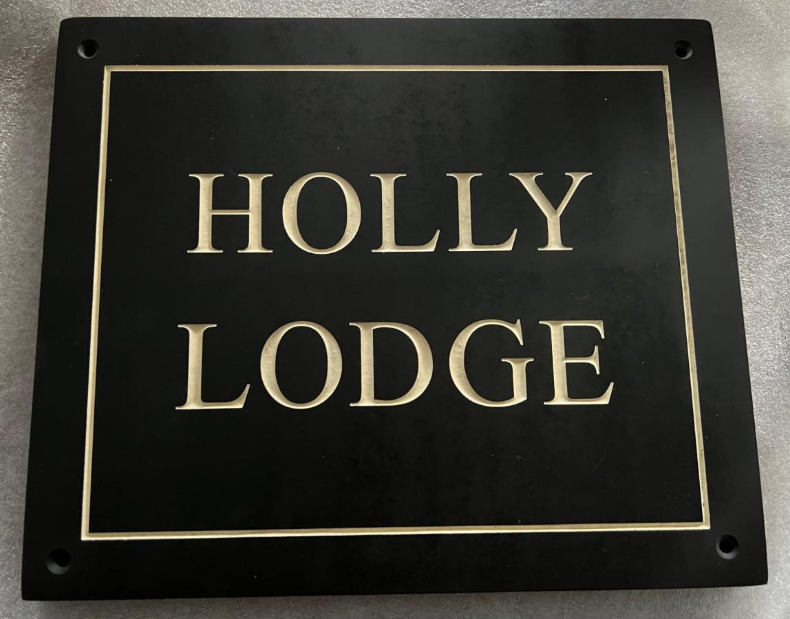 Holly Lodge - 2 X Kingsize Bedrooms With Private Entrance And Free Parking-New Shower Room Oban Exteriér fotografie