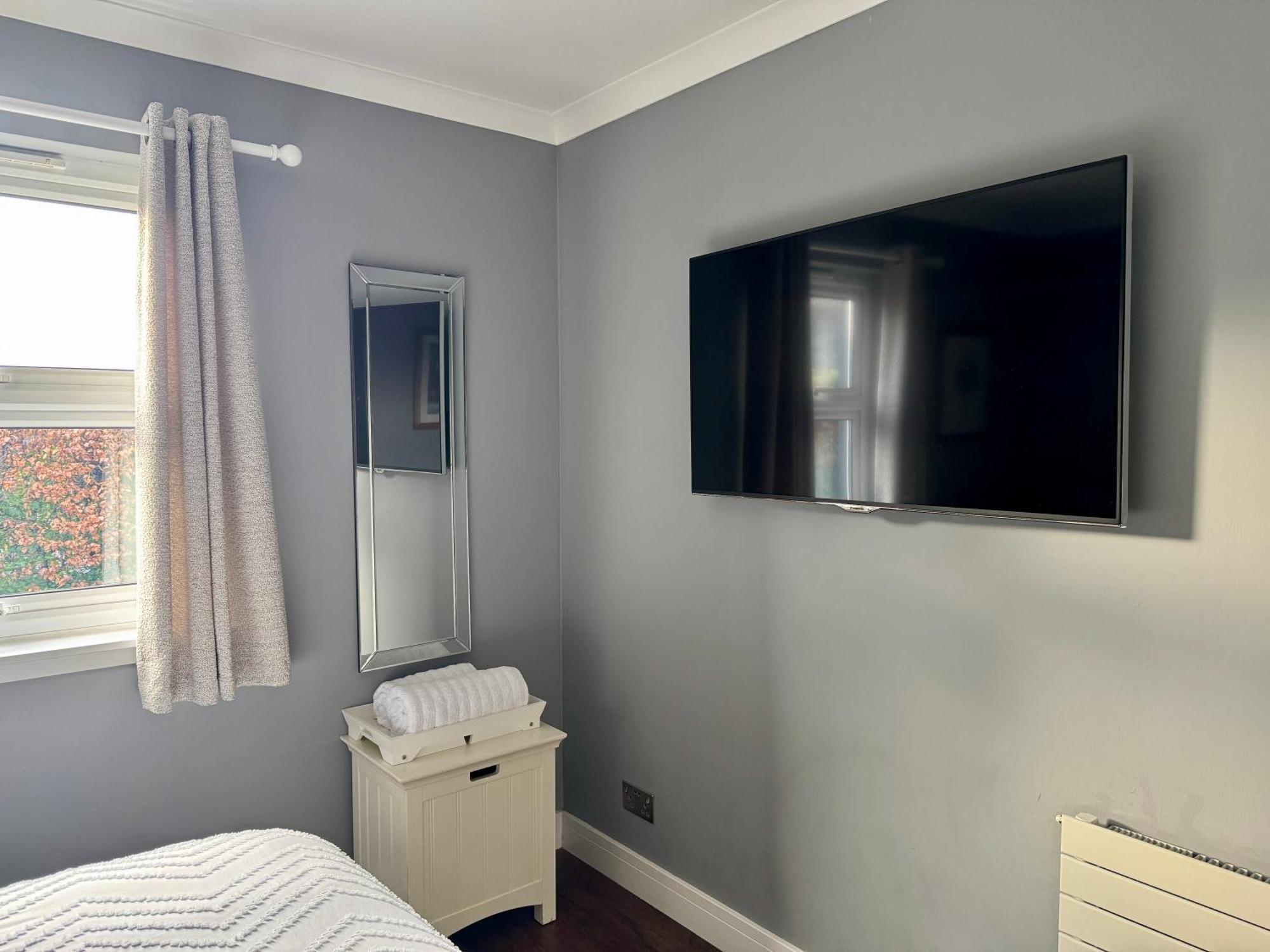 Holly Lodge - 2 X Kingsize Bedrooms With Private Entrance And Free Parking-New Shower Room Oban Exteriér fotografie